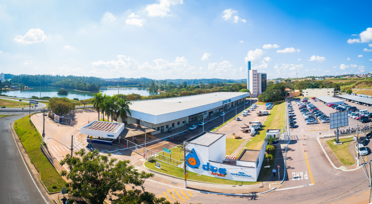 DAE Jundiaí anuncia revisão de contas após queixas de água marrom em diversos bairros