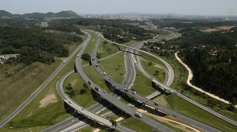 Operação Carnaval 2026: Sistema Anhanguera-Bandeirantes espera 3 milhões de veículos