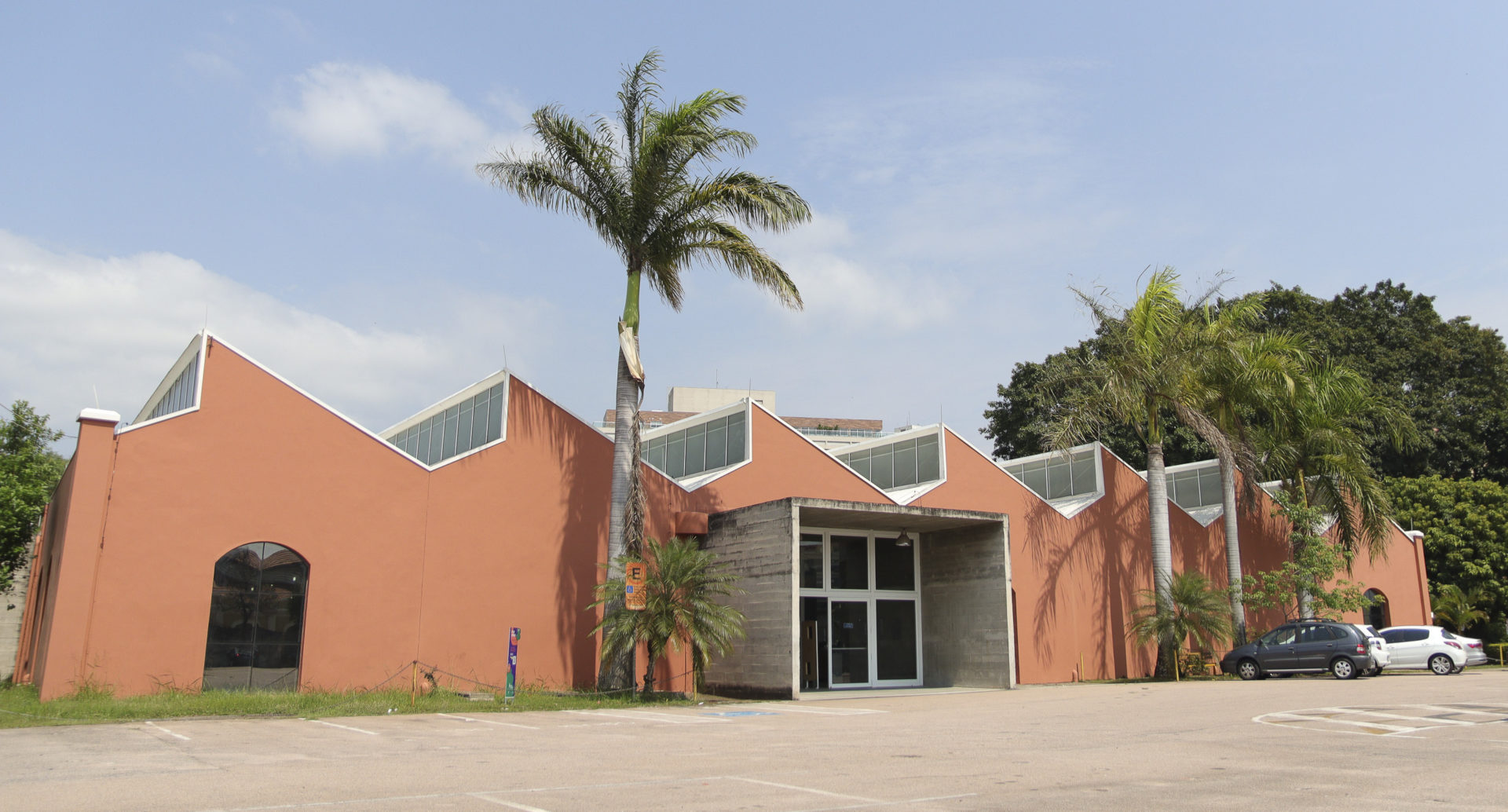 Acervo da Biblioteca Nelson Foot é ampliado com obras literárias e históricas do Estado