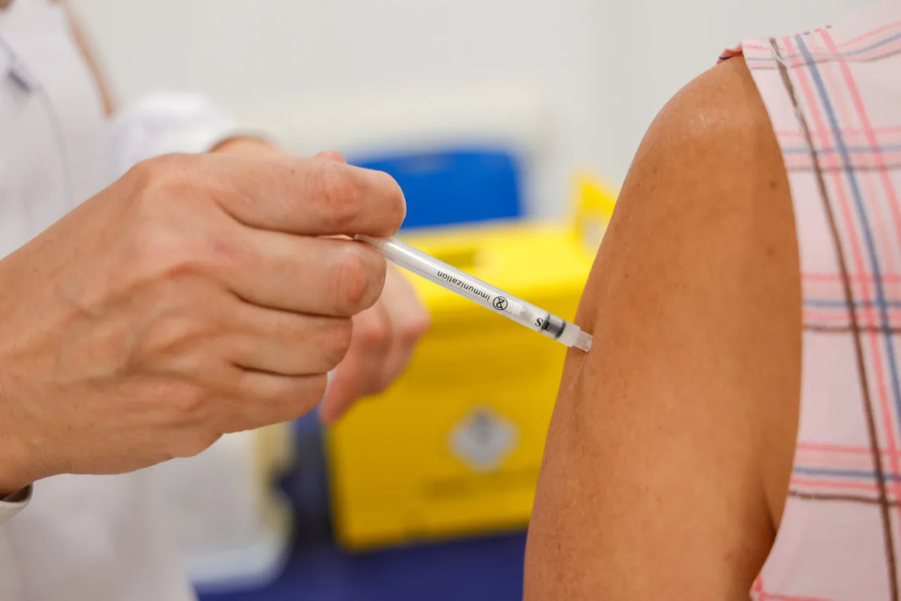 Campanha de vacinação contra a gripe começa neste sábado (28)