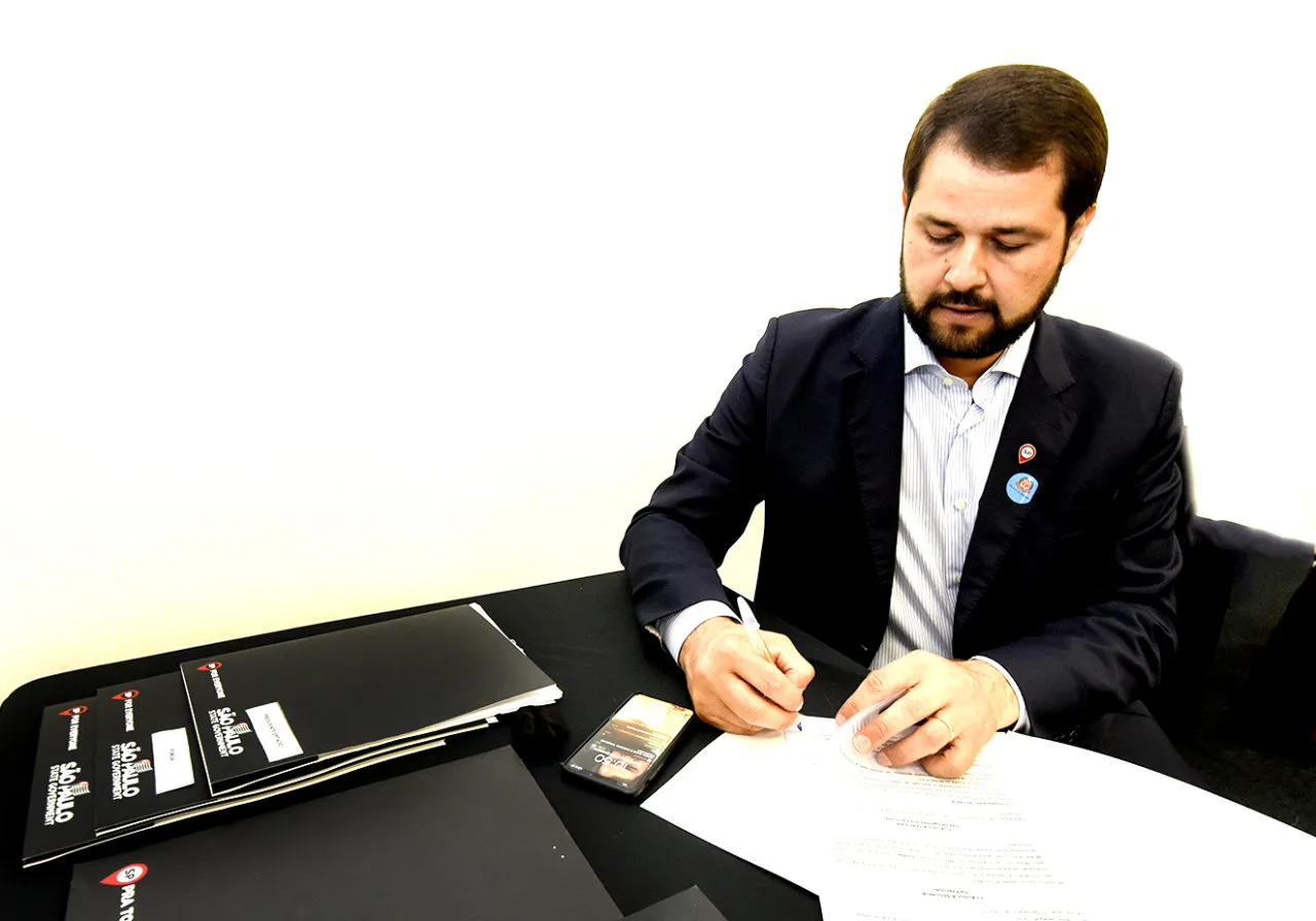 TCE-SP aponta irregularidades em contratos de R$ 103 milhões da gestão Luiz Fernando