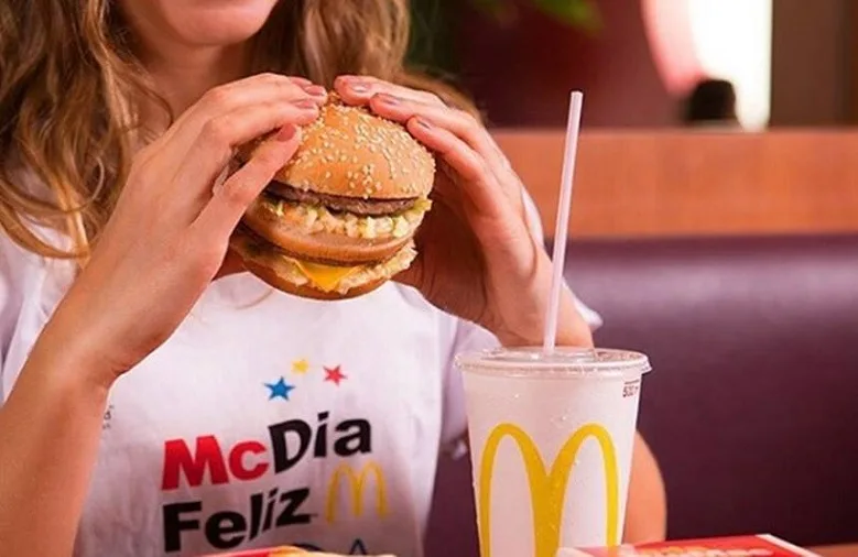 Venda de Big Macs no McDia Feliz 2026 apoiará tratamento oncológico no Grendacc